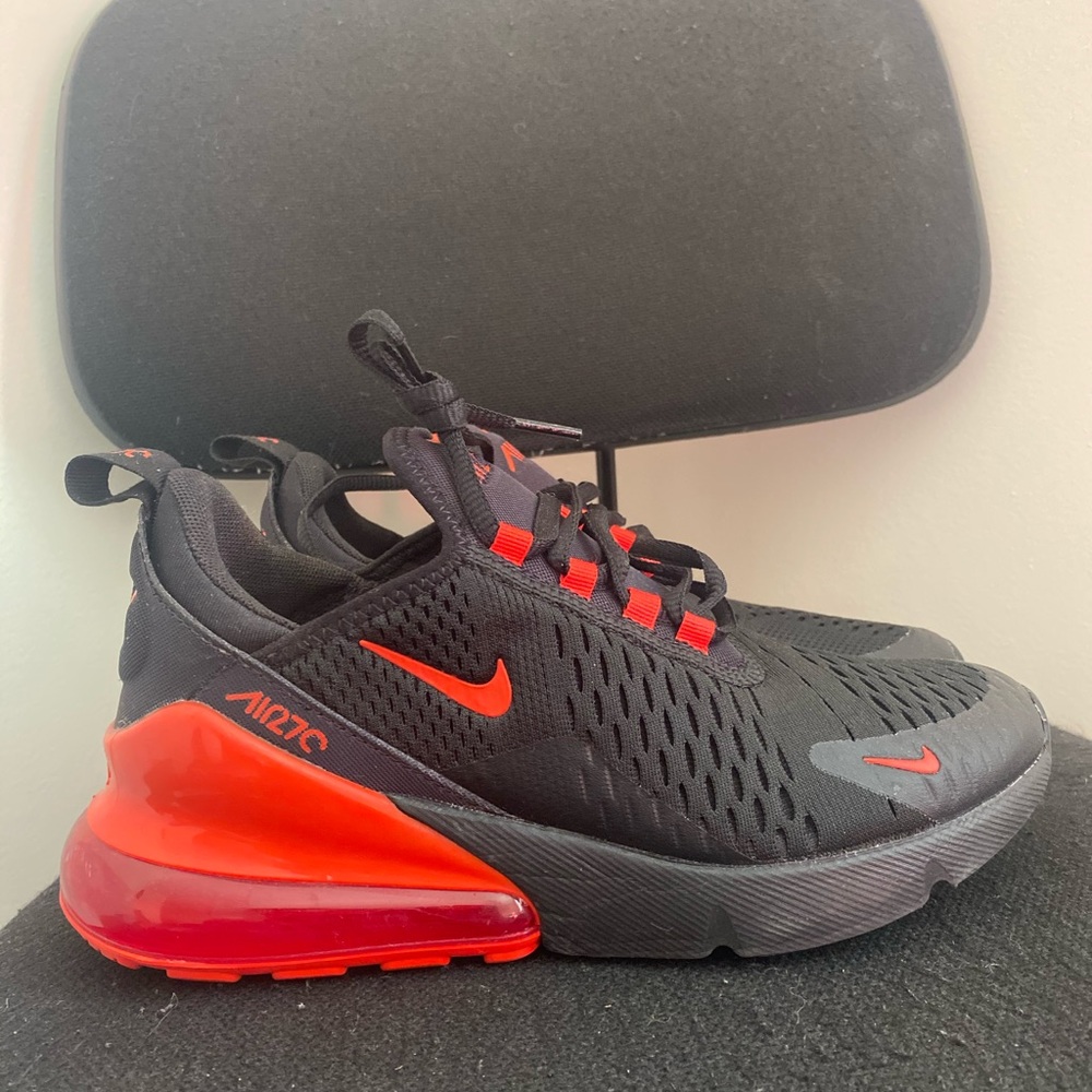 Nike Air Max 270 Kids size 5